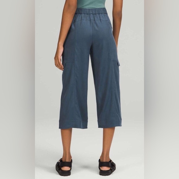 Lululemon Metropolis Maven High Waisted Pants - Picture 2 of 5